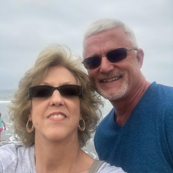 Meet your Posher, Janet - Picture 2 of 2